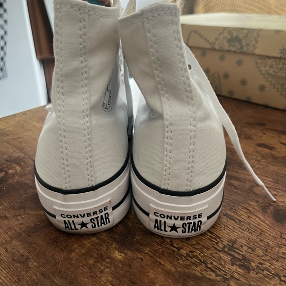 Converse Women's White High-Top Sneakers Platform - Picture 4 of 4